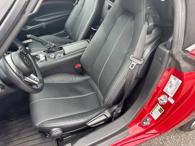 Used 2023 MAZDA MX-5 Miata Grand Touring RWD image 21