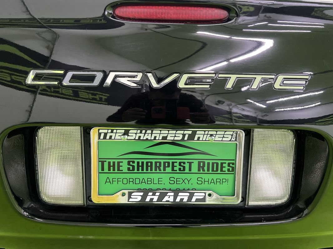 Used 1998 Chevrolet Corvette Convertible w/ Memory Pkg RWD image 13