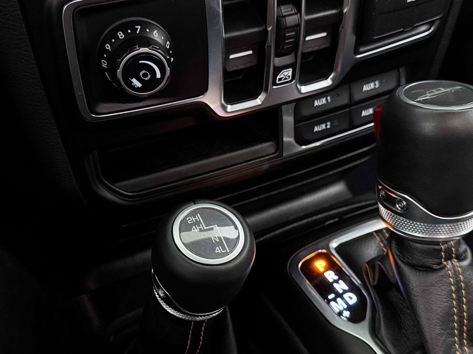 Used 2023 Jeep Gladiator Overland AWD/4WD image 9