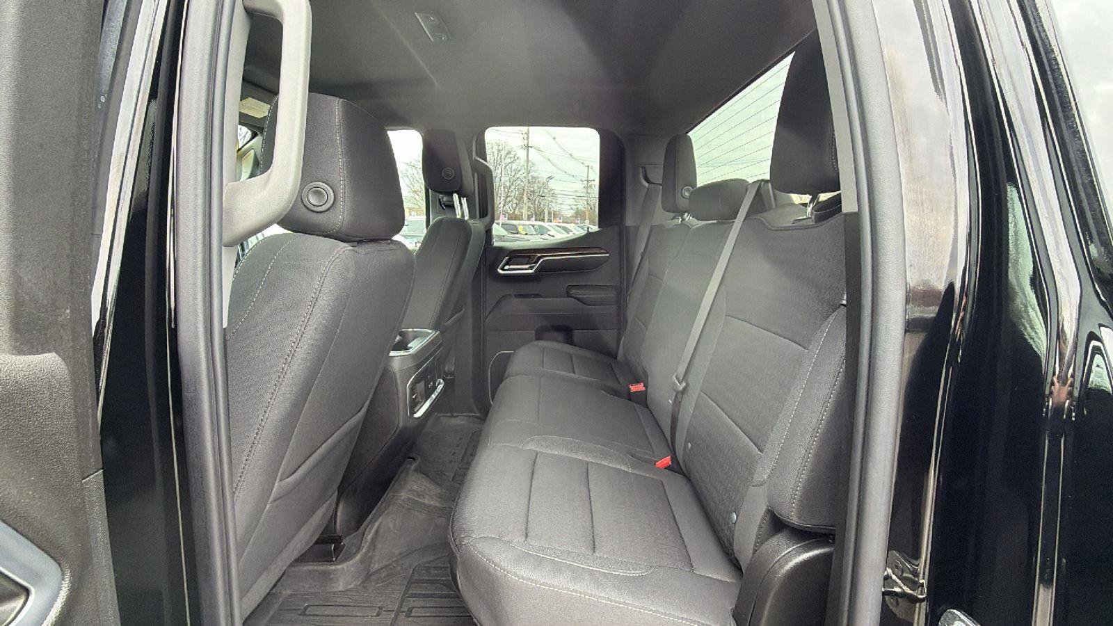 Used 2023 GMC Sierra 1500 Elevation image 31