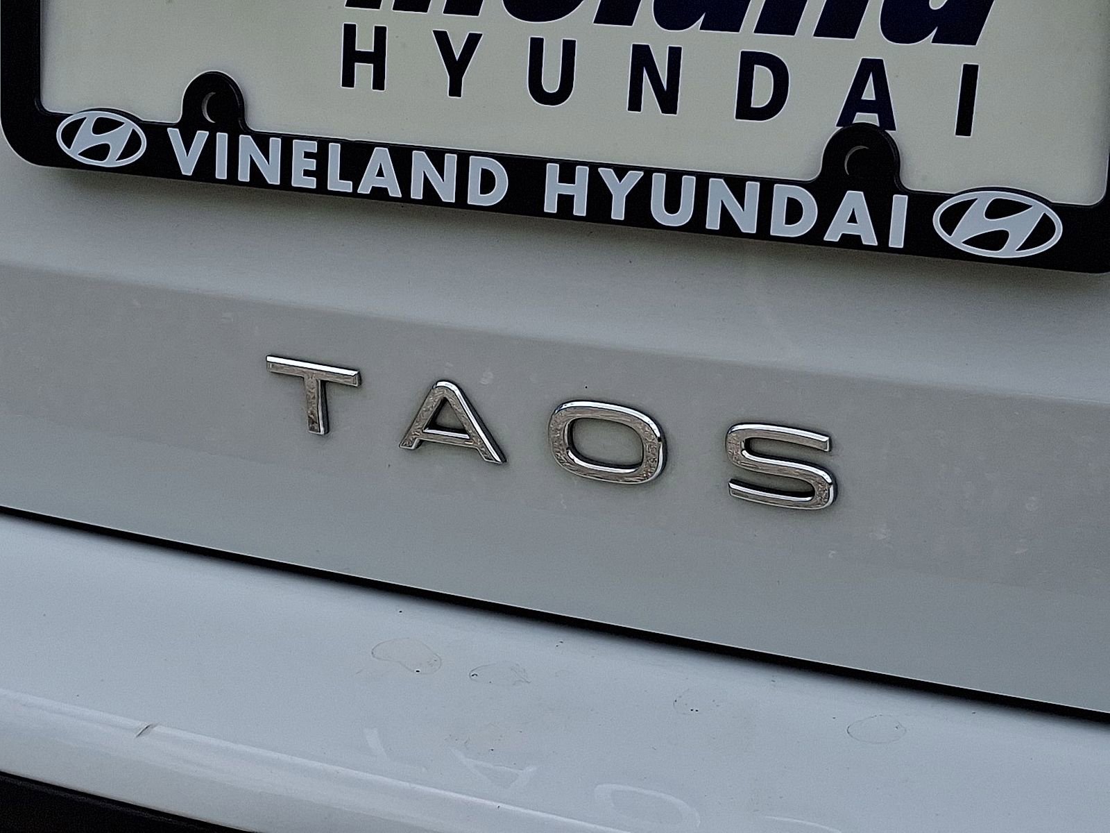 Used 2022 Volkswagen Taos SE w/ Panoramic Sunroof Package FWD image 30