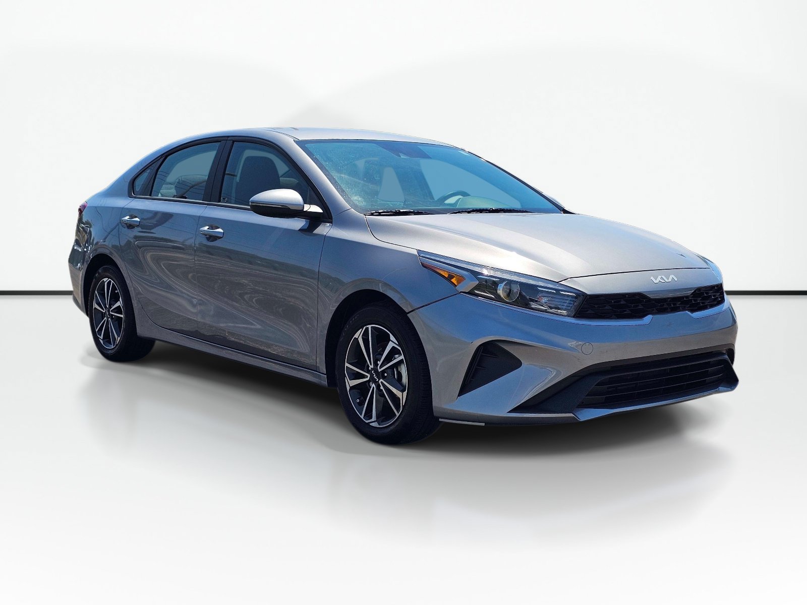 Certified 2024 Kia Forte LXS w/ LXS Technology Package FWD image 5
