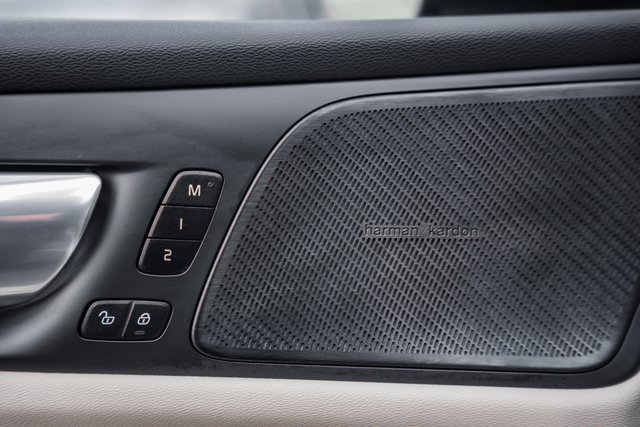 Used 2024 Volvo S60 B5 Plus image 36