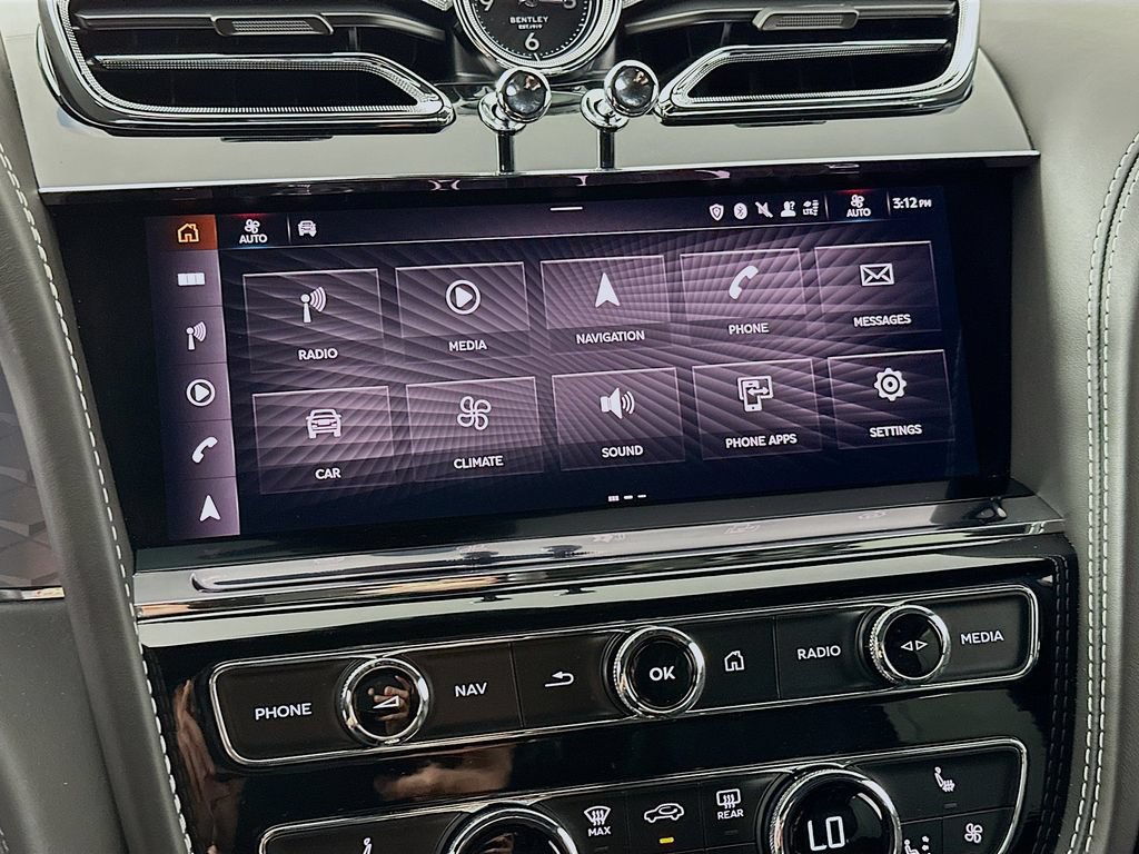 Used 2023 Bentley Bentayga AWD/4WD image 15