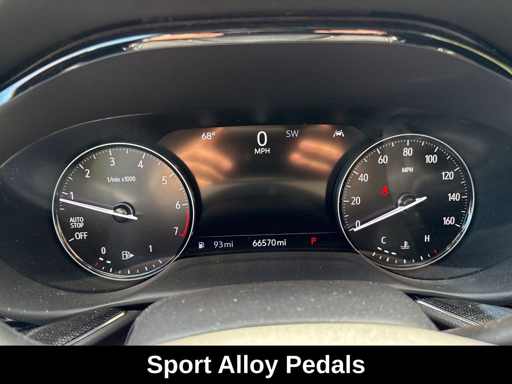 Used 2023 Buick Envision Essence w/ Sport Touring Package FWD image 17
