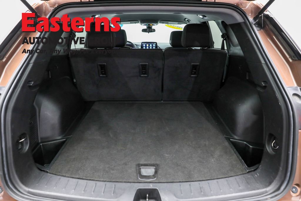 Used 2023 Chevrolet Blazer LT image 9