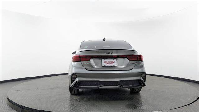 Used 2022 Kia Forte GT-Line w/ GT-Line Premium Package FWD image 7