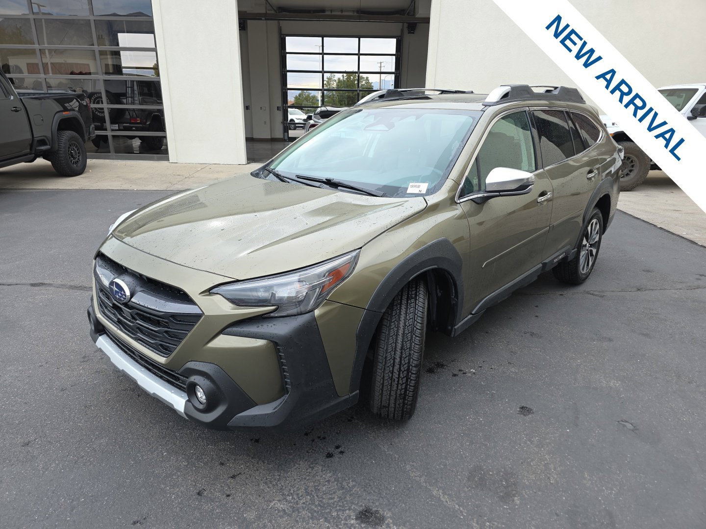 Used 2024 Subaru Outback Touring XT AWD/4WD image 3