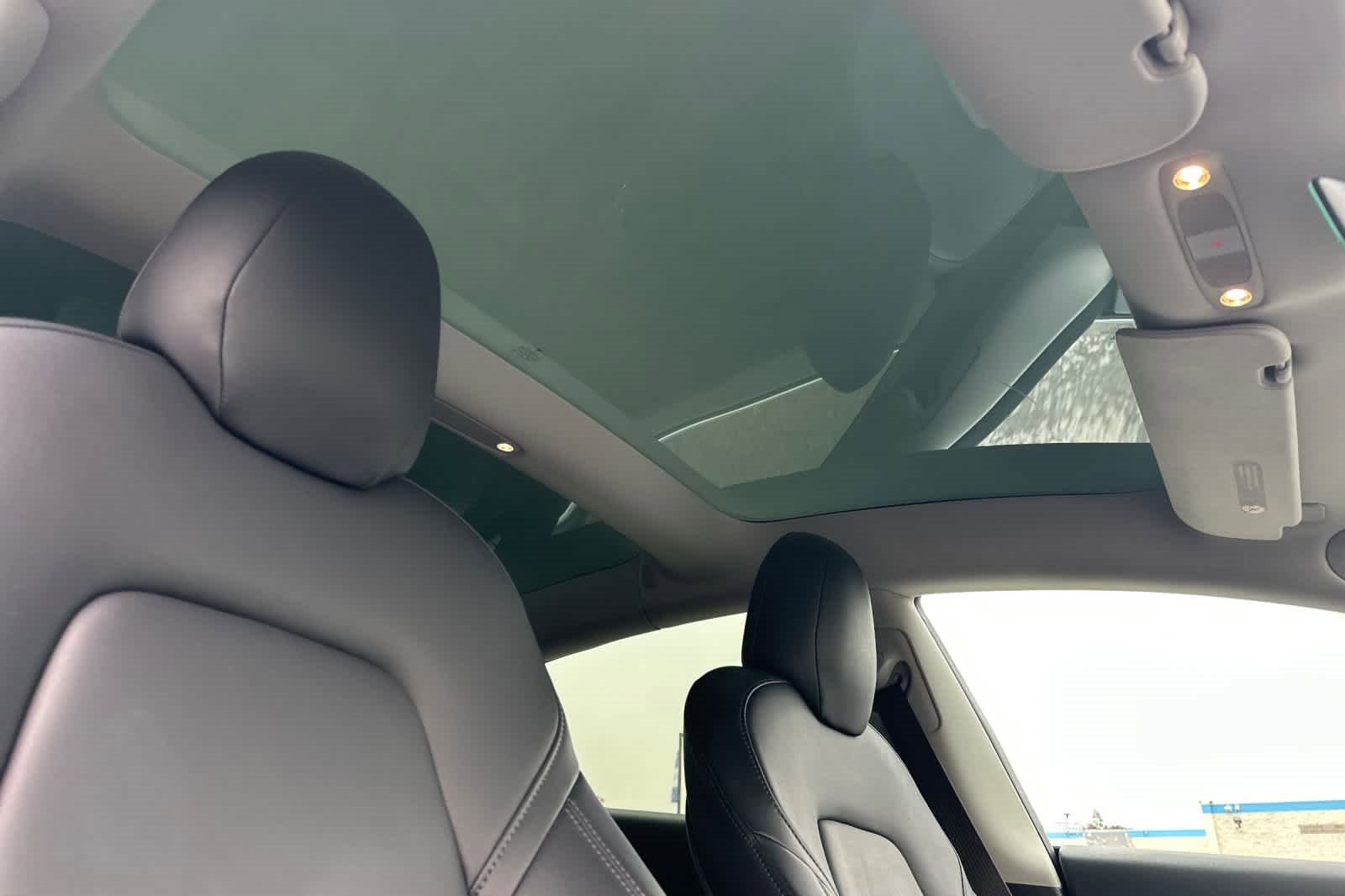 Used 2018 Tesla Model 3 image 16