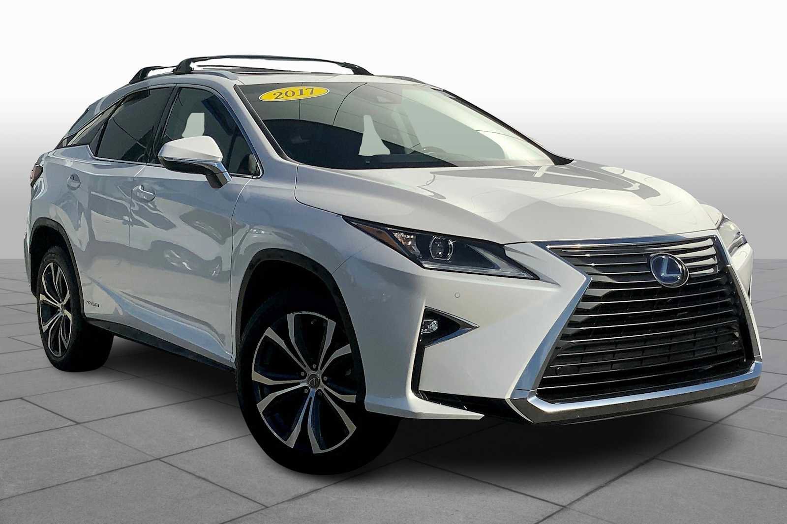 Used 2017 Lexus RX 450h AWD image 2