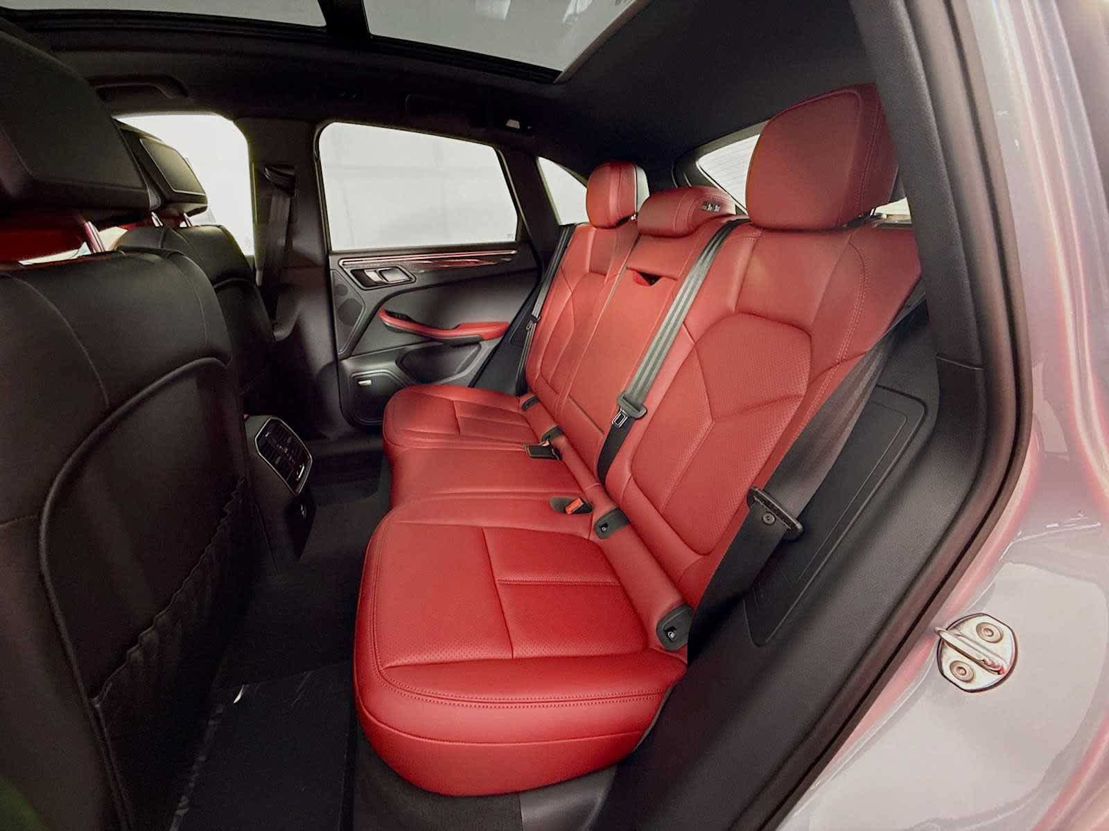 New 2025 Porsche Macan S AWD/4WD image 17