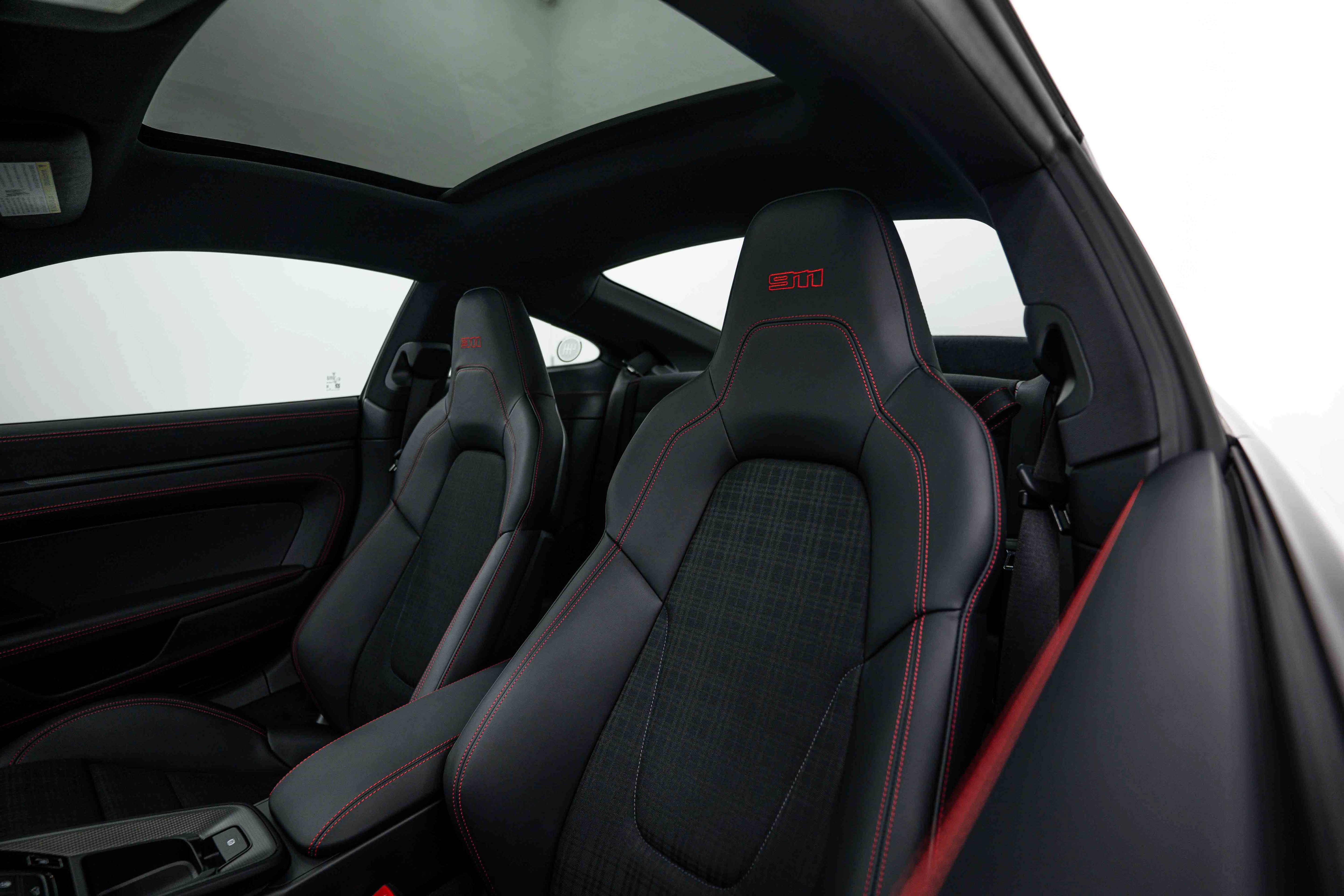 Certified 2026 Porsche 911 Carrera T RWD image 17