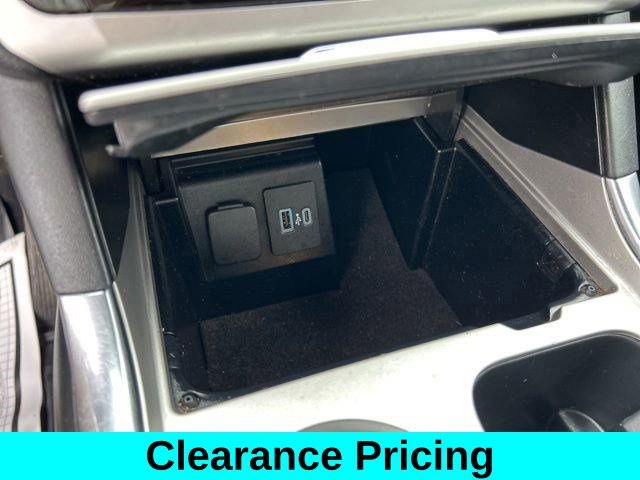 Used 2021 Ford Explorer XLT image 33