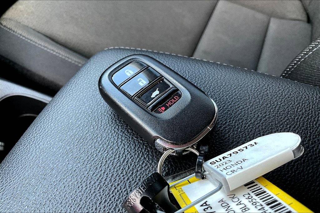 Used 2023 Honda CR-V LX image 11