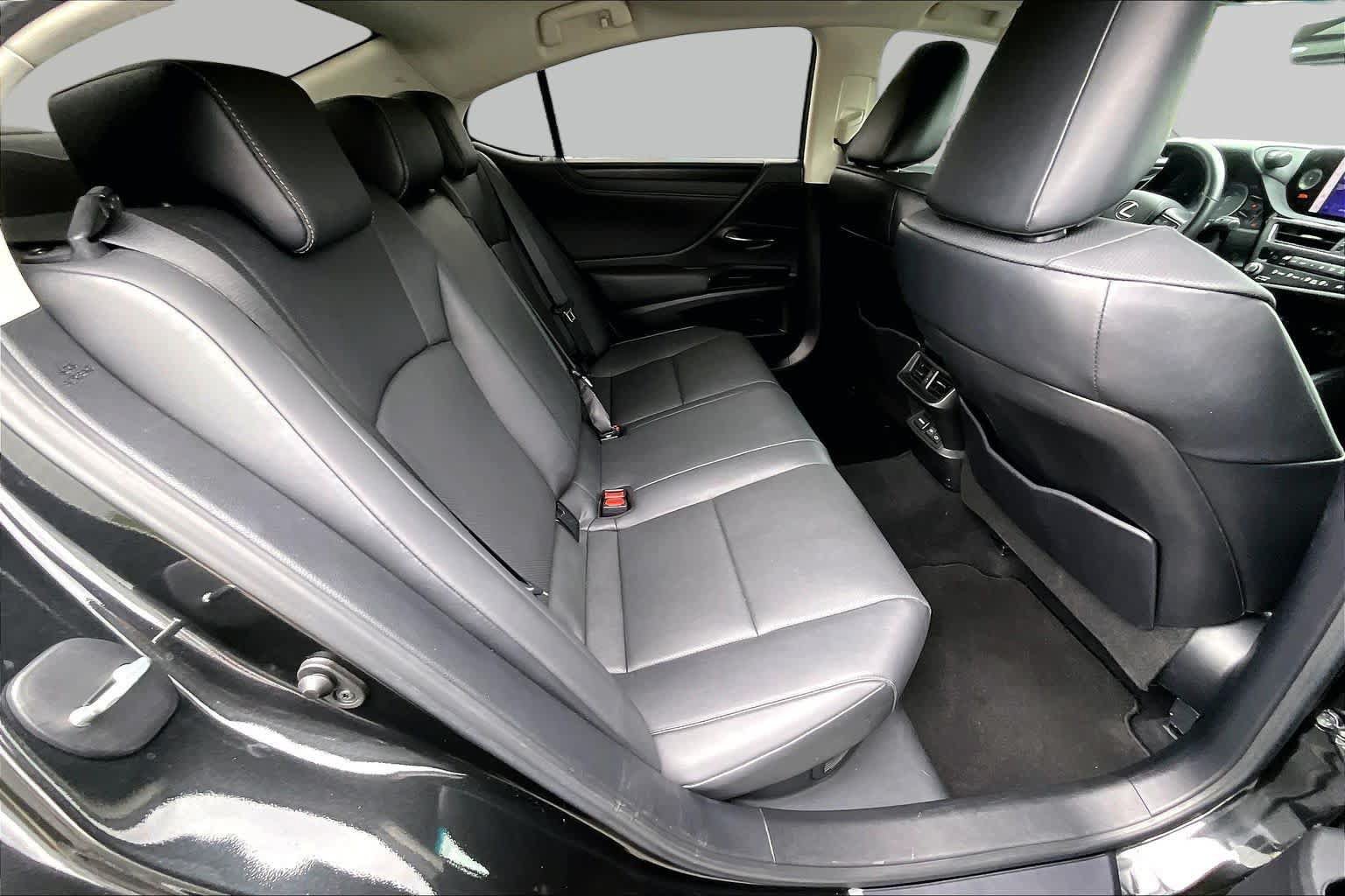 Used 2024 Lexus ES 300h w/ Premium Package FWD image 20