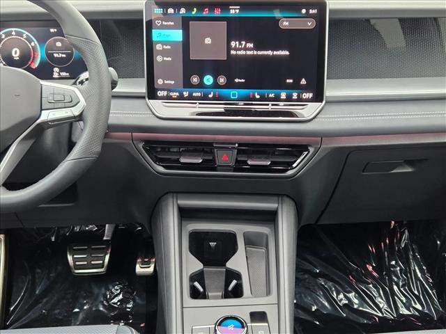 New 2026 Volkswagen Tiguan SE R-Line FWD image 13