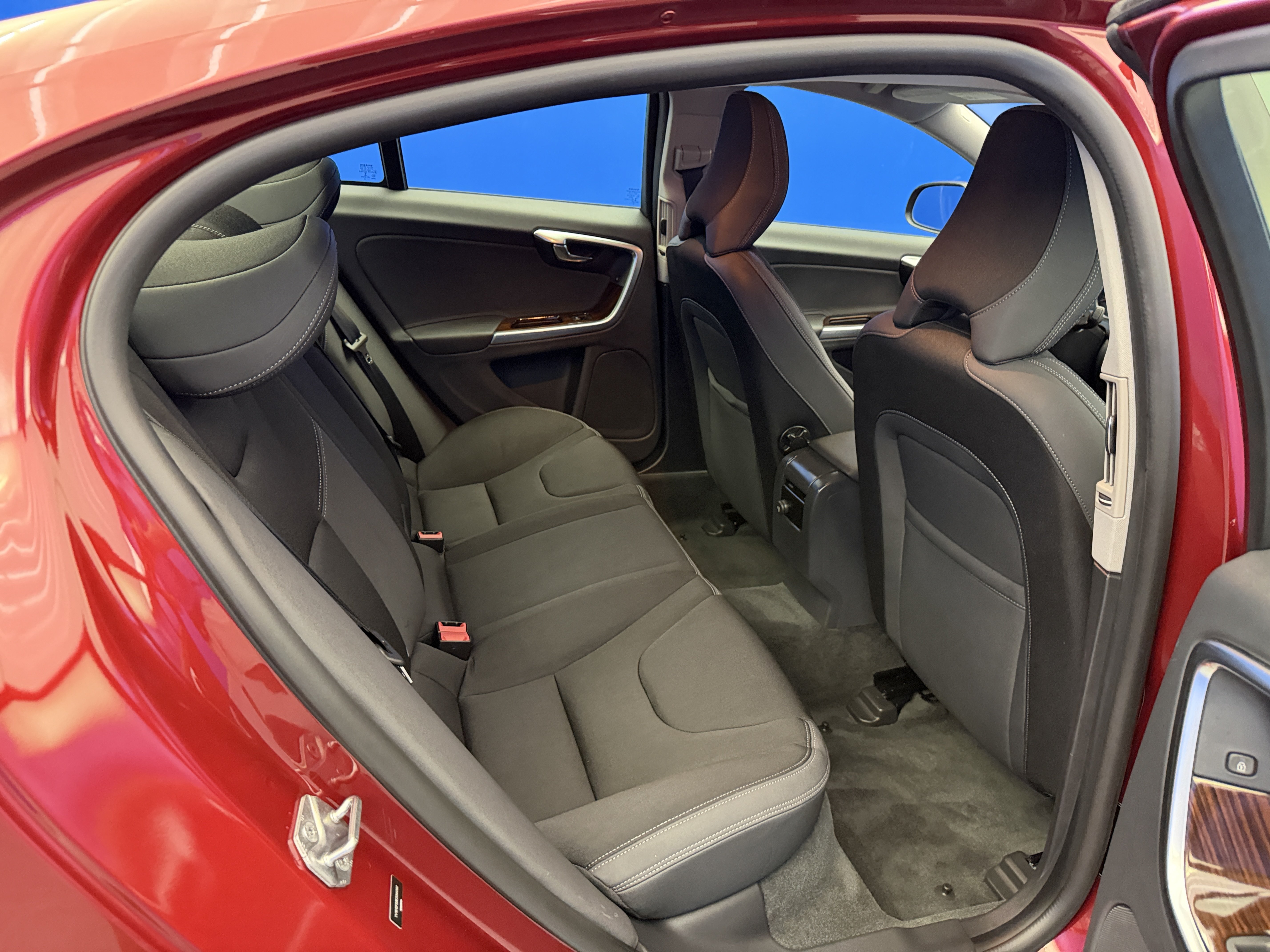 Used 2014 Volvo S60 T5 FWD image 25