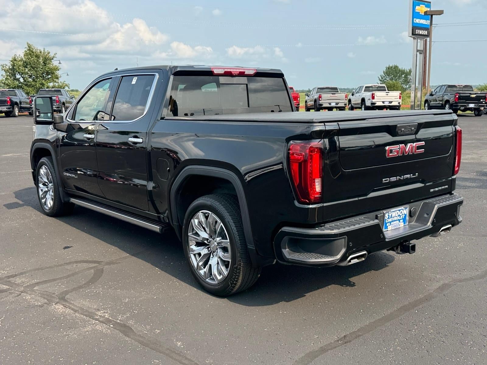 Used 2026 GMC Sierra 1500 Denali w/ Denali Reserve Package AWD/4WD image 3
