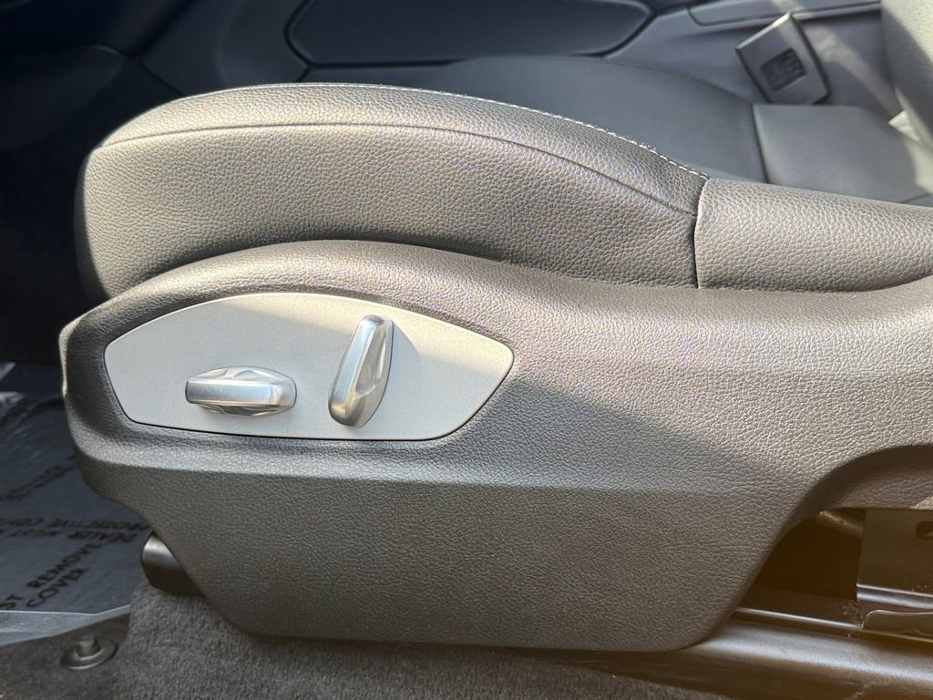 Used 2018 Porsche Macan image 11