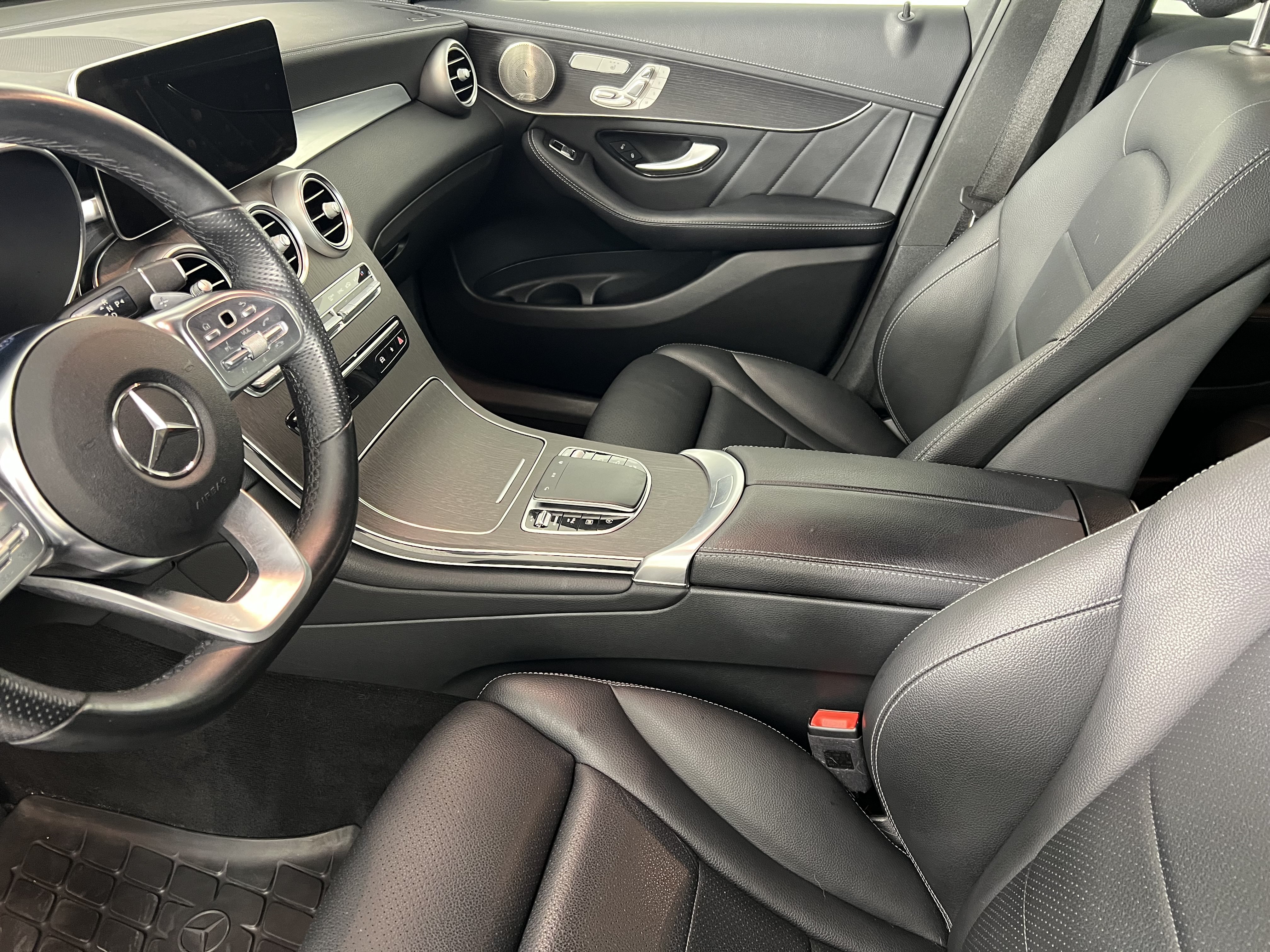Certified 2021 Mercedes-Benz GLC 300 4MATIC Coupe image 4