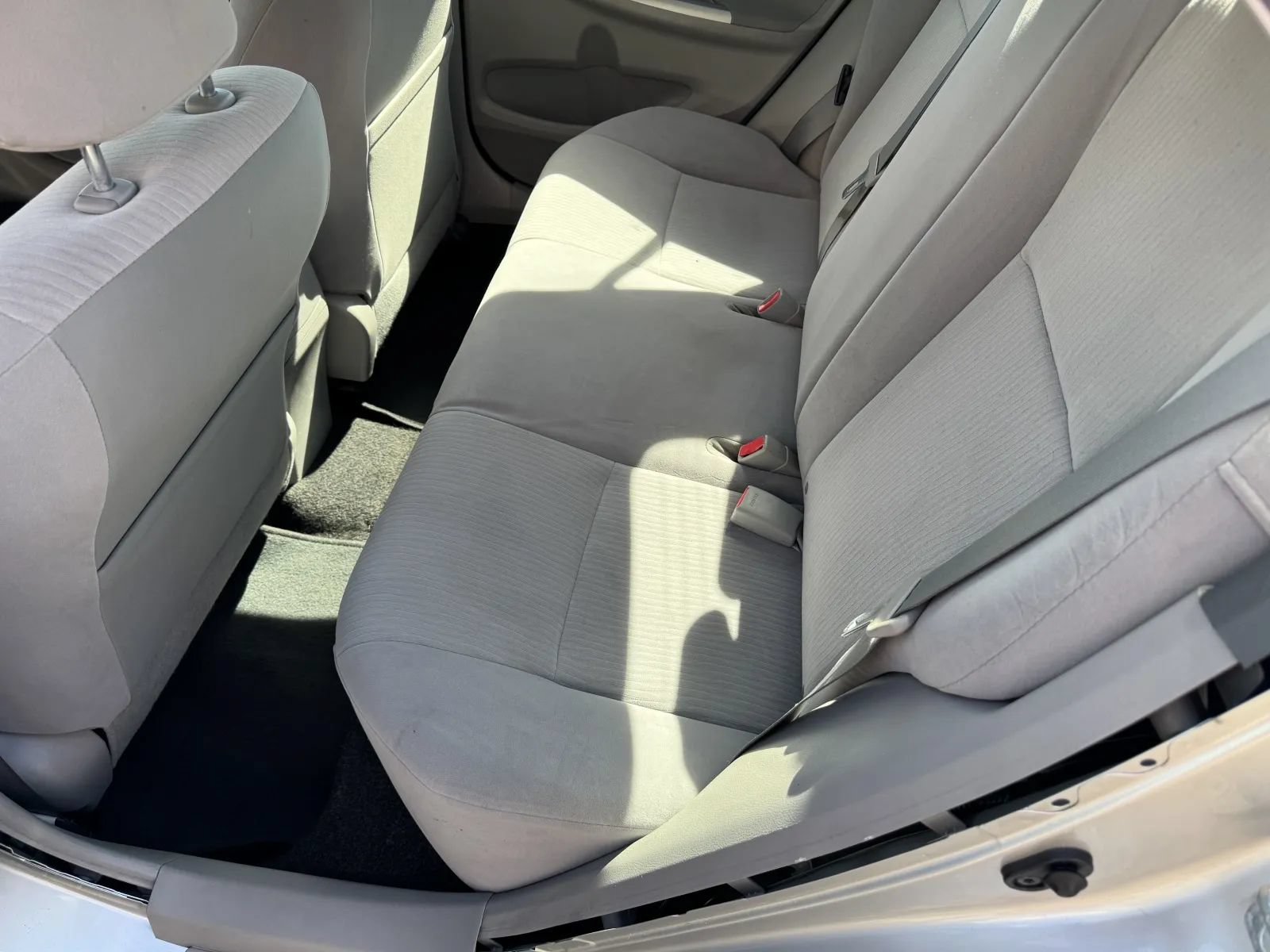 Used 2010 Toyota Corolla LE FWD image 21