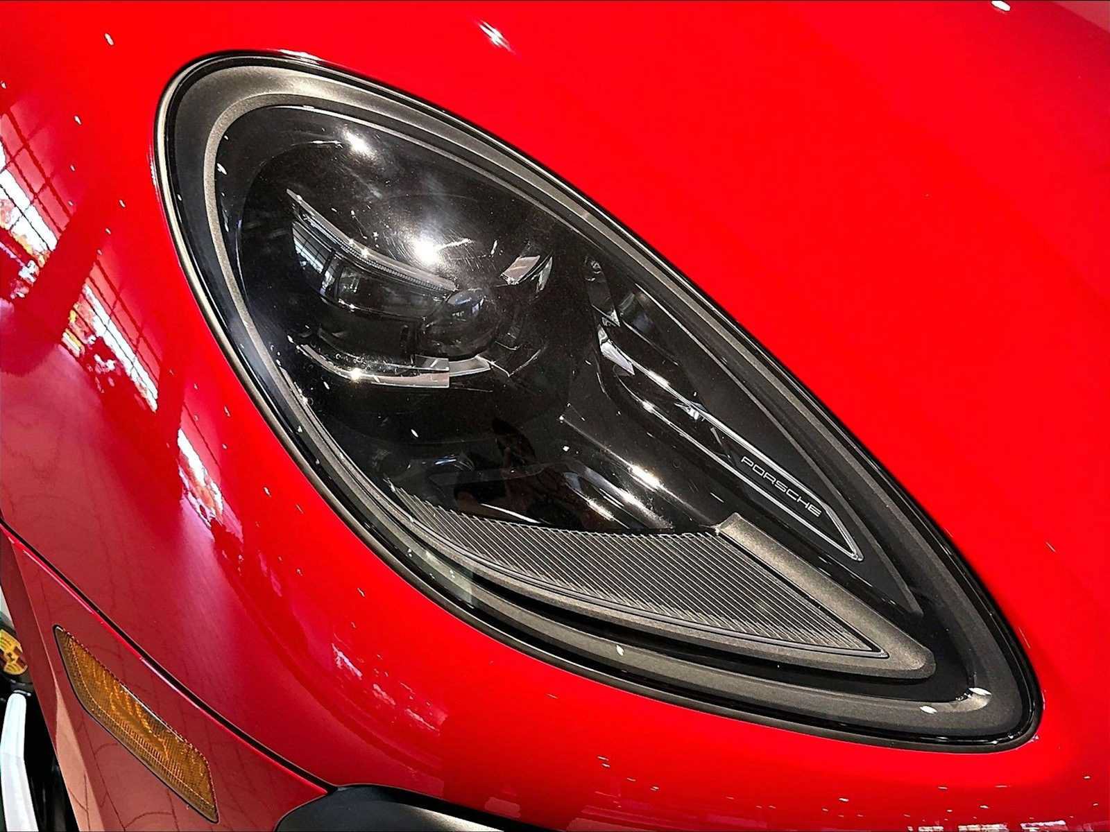 Used 2026 Porsche Macan AWD/4WD image 12