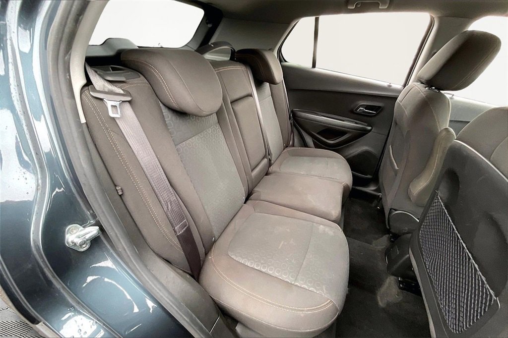 Used 2021 Chevrolet Trax LS w/ Tint and Cruise Package image 27