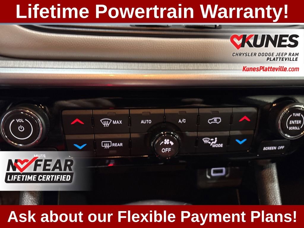 Used 2025 Jeep Compass Limited image 25