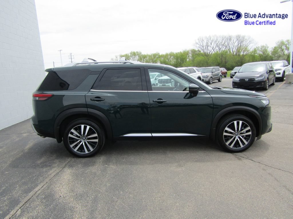 Used 2025 Nissan Pathfinder Platinum w/ Cargo Package AWD/4WD image 8