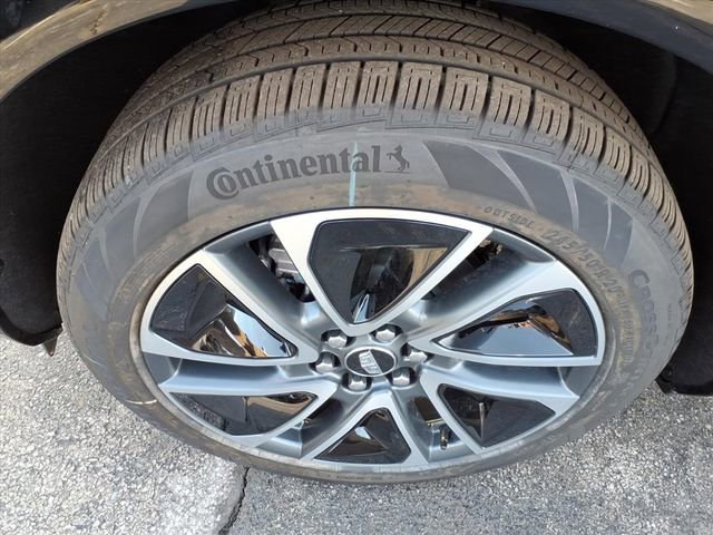New 2026 Cadillac Optiq Sport 1 RWD image 12