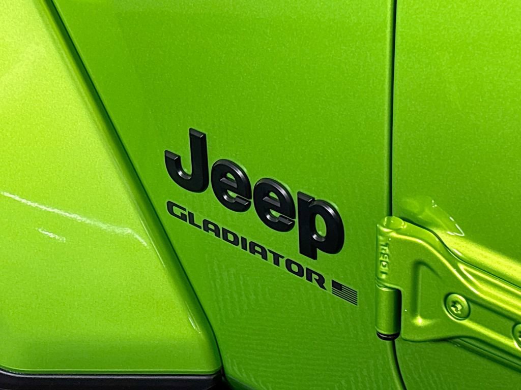 New 2025 Jeep Gladiator Willys image 24