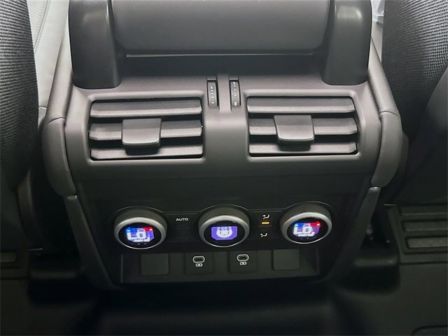 Certified 2025 Land Rover Defender 110 V8 image 27