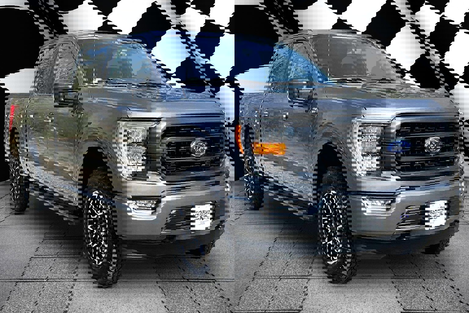 Used 2022 Ford F150 XLT w/ Equipment Group 302A High image 11