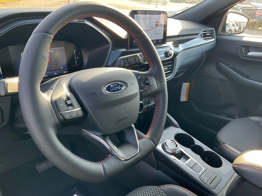 New 2026 Ford Escape ST-Line w/ Cold Weather Package AWD/4WD image 3