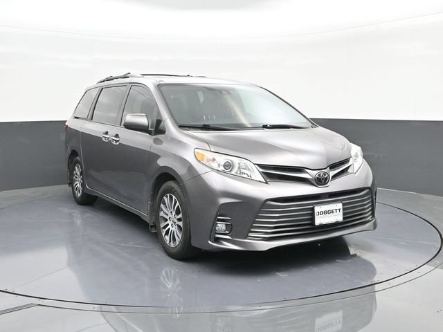 Used 2020 Toyota Sienna XLE FWD image 22