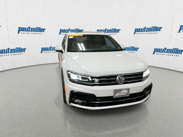 Used 2018 Volkswagen Tiguan SEL Premium w/ R-Line Package AWD/4WD image 3