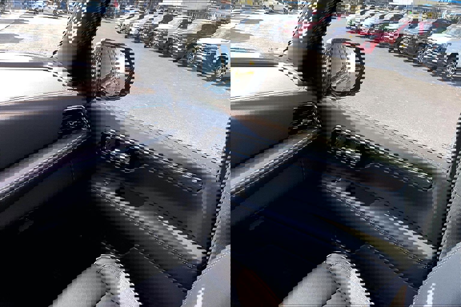 Certified 2025 Chevrolet Suburban Premier image 10