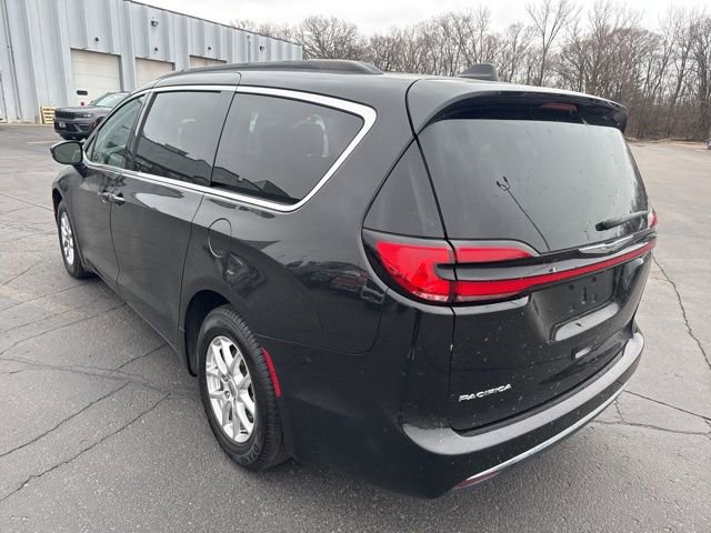 Used 2022 Chrysler Pacifica Touring-L FWD image 8