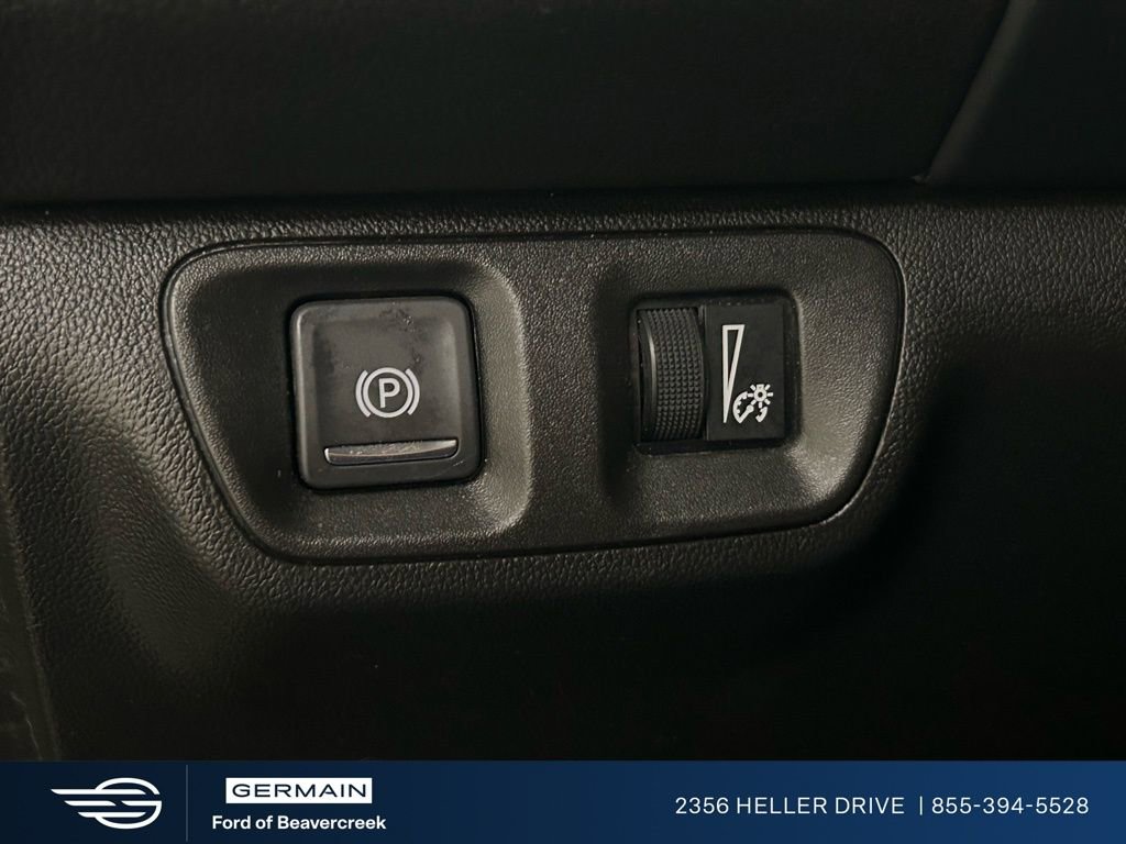 Used 2023 GMC Acadia SLE image 23