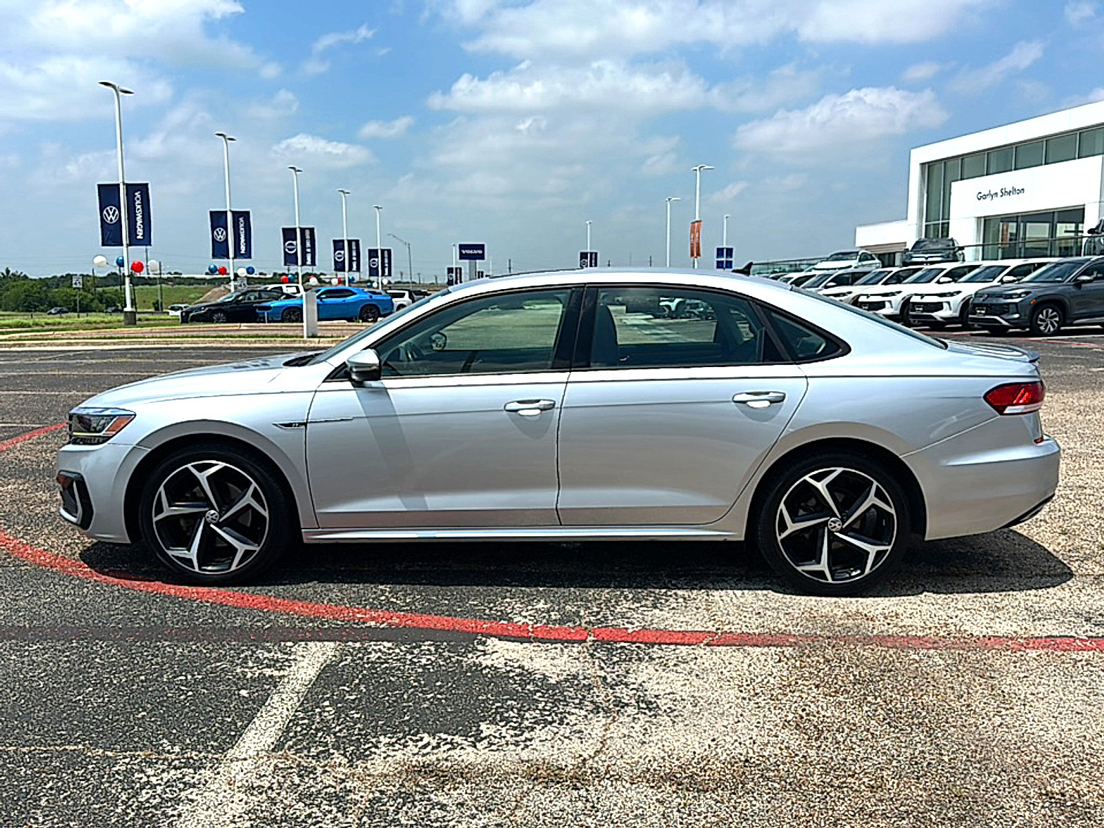 Used 2020 Volkswagen Passat 2.0T R-Line FWD image 5