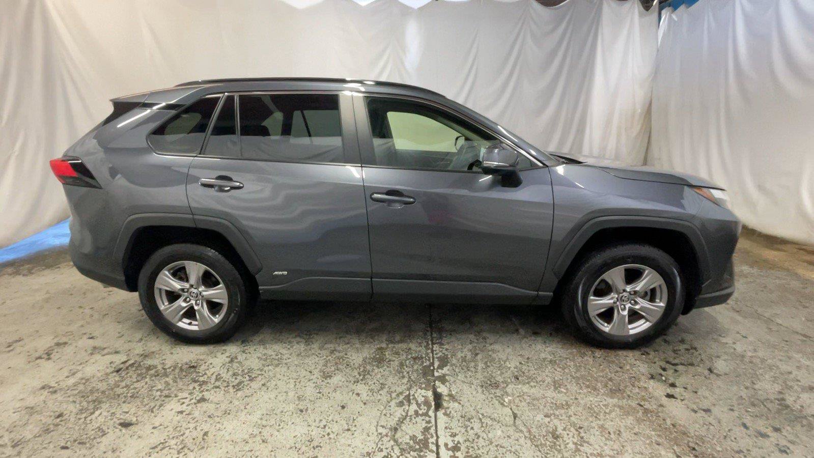 Used 2023 Toyota RAV4 XLE w/ Convenience Package AWD/4WD image 5