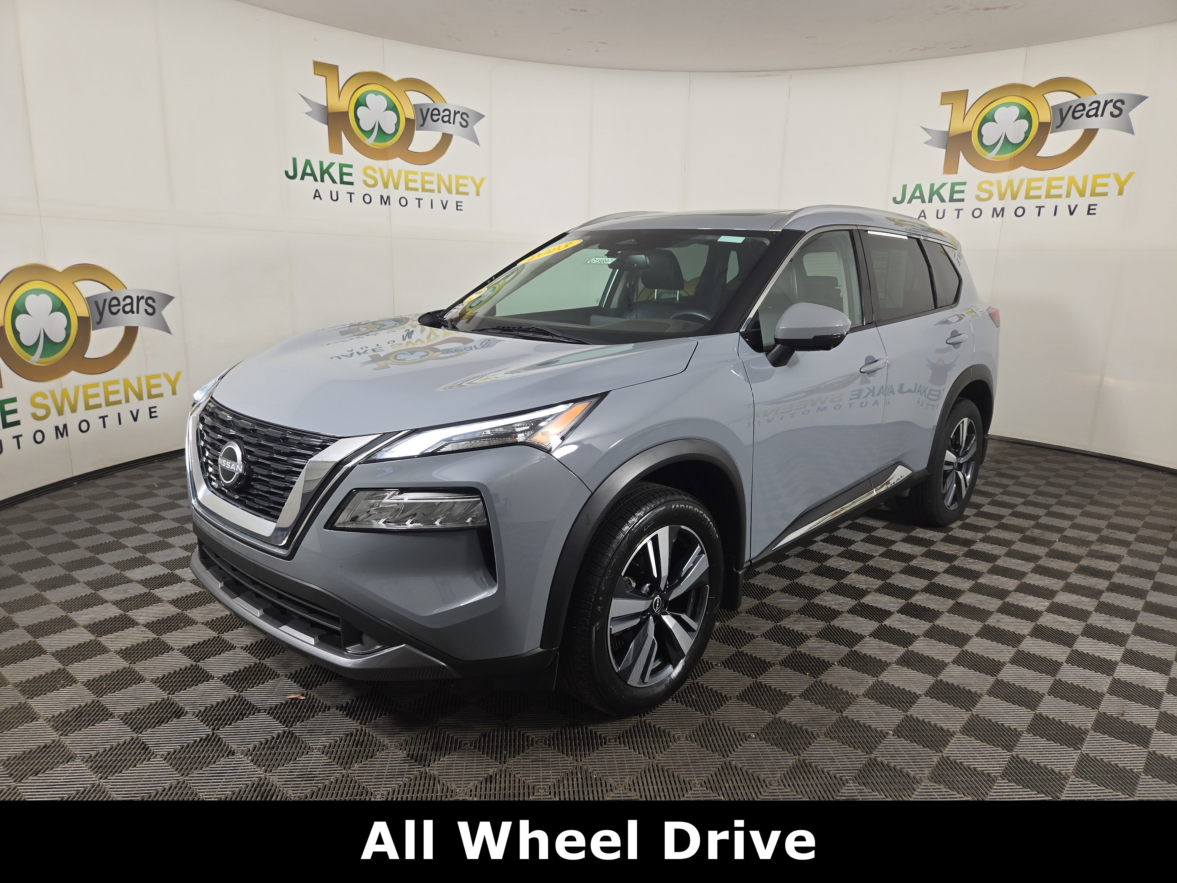 Used 2023 Nissan Rogue SL image 3