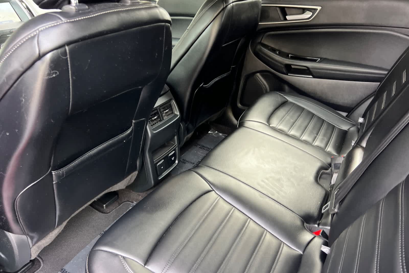 Used 2019 Ford Edge SEL w/ Equipment Group 201A AWD/4WD image 4