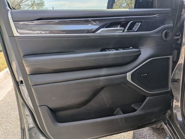 Used 2024 Jeep Wagoneer 4WD w/ Convenience Group I image 24