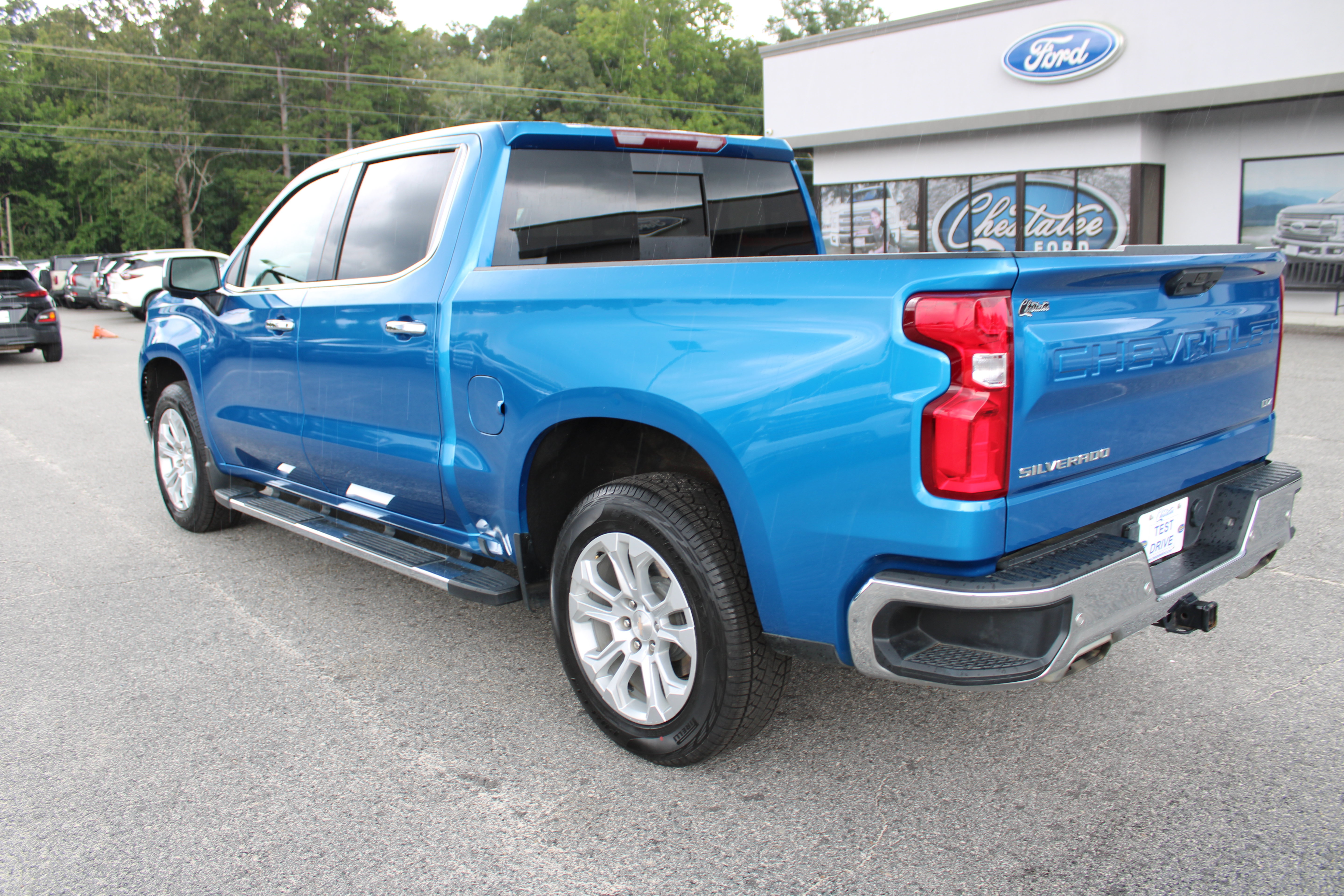 Used 2022 Chevrolet Silverado 1500 LTZ AWD/4WD image 8