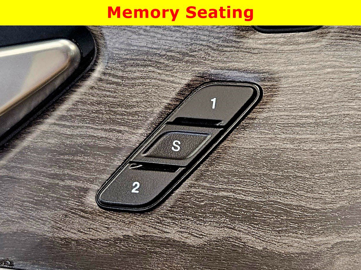 Used 2022 Jeep Grand Cherokee Overland w/ Luxury Tech Group IV image 24