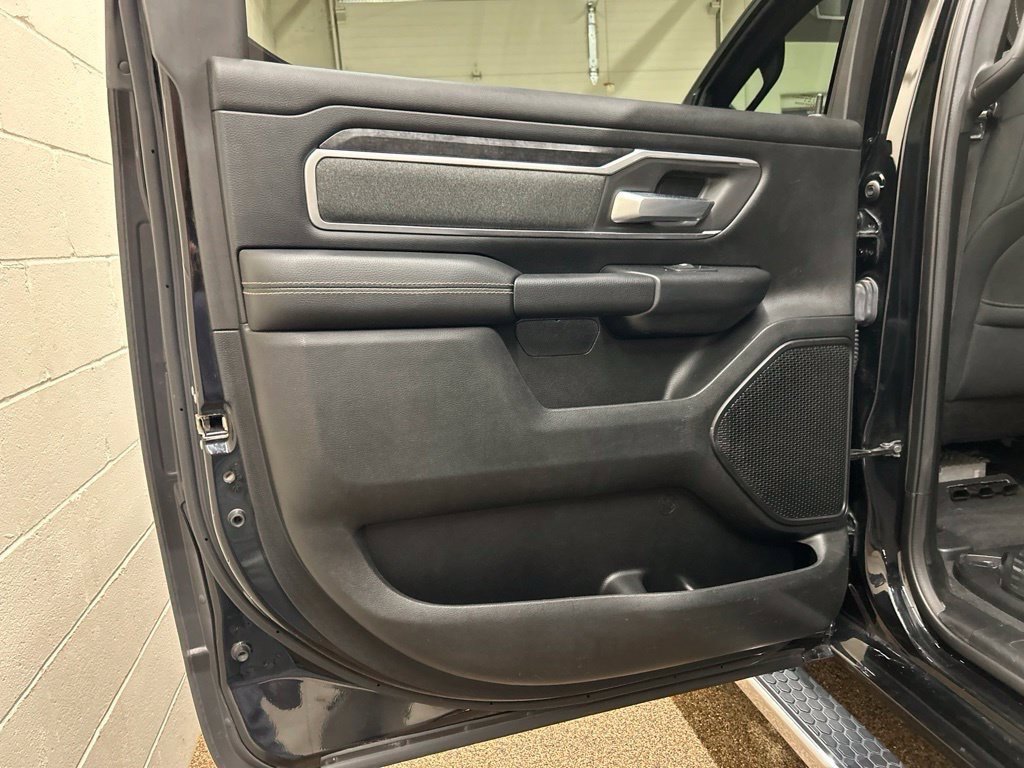 Used 2019 RAM 1500 Big Horn AWD/4WD image 16