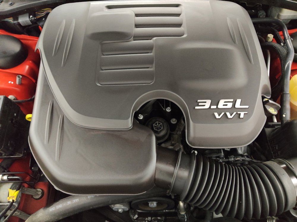 Used 2015 Dodge Challenger SXT Plus RWD image 30