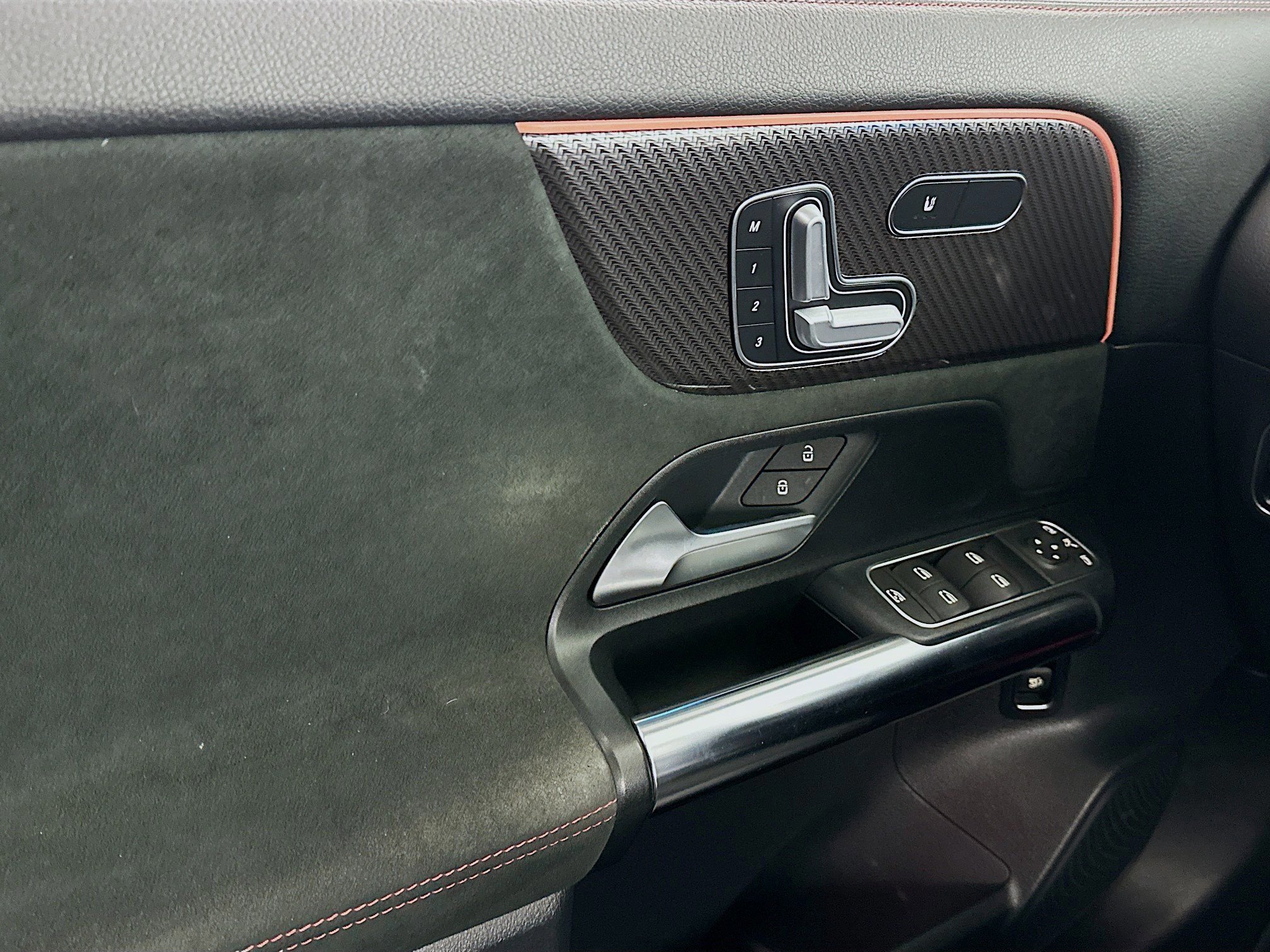 Used 2022 Mercedes-Benz GLA 35 AMG 4MATIC w/ AMG Aerodynamic Package image 15