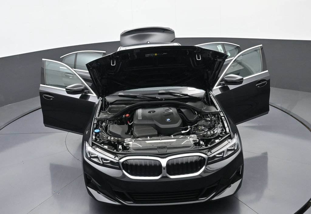 New 2026 BMW 330i xDrive Sedan w/ Convenience Package AWD/4WD image 38